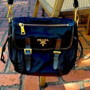PRADA with gold hardware, lots of zippered pockets & pristine condition ❤️❤️❤️